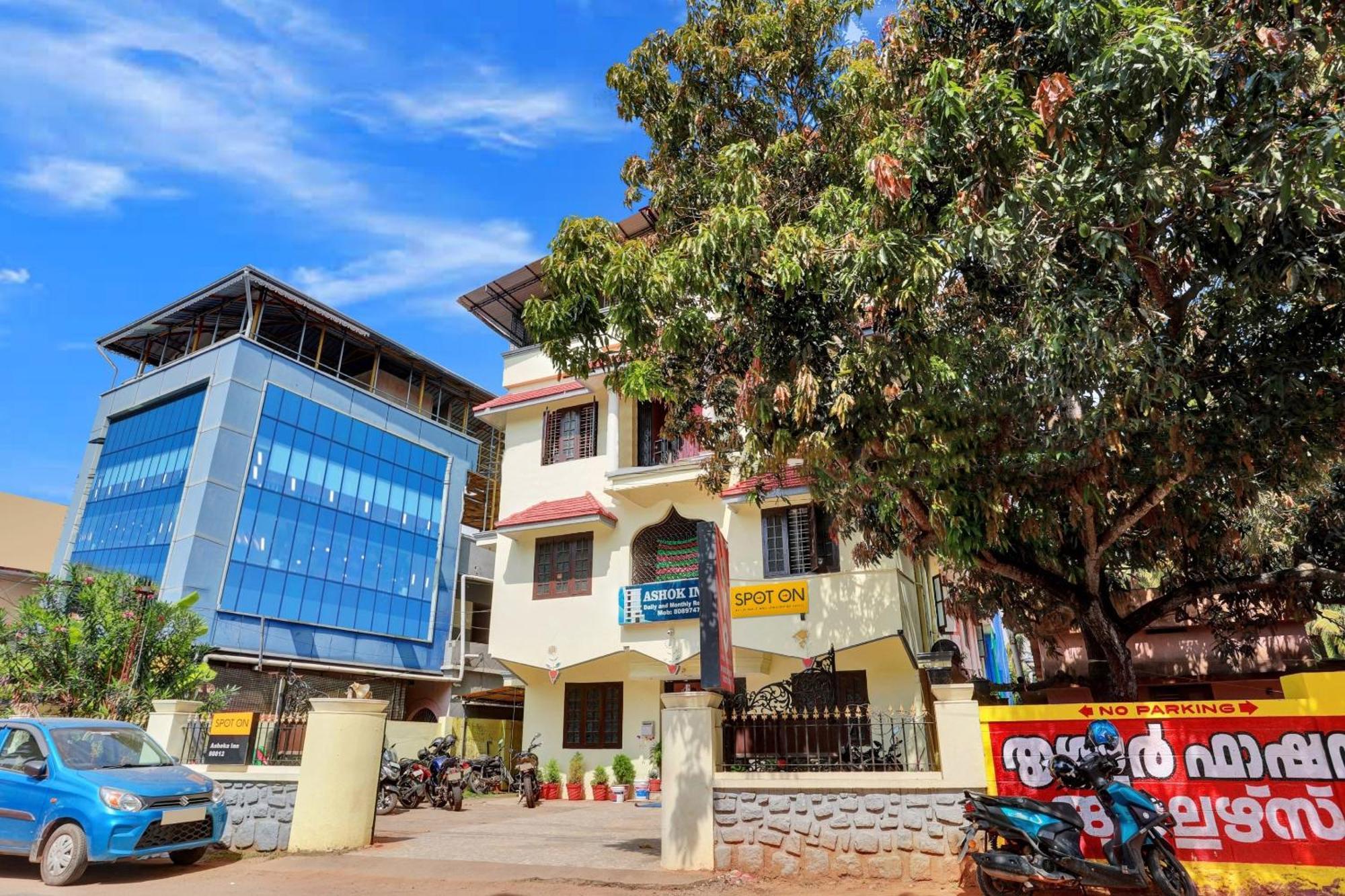 Hotel O Ashok Inn Kazhakuttam Exterior photo